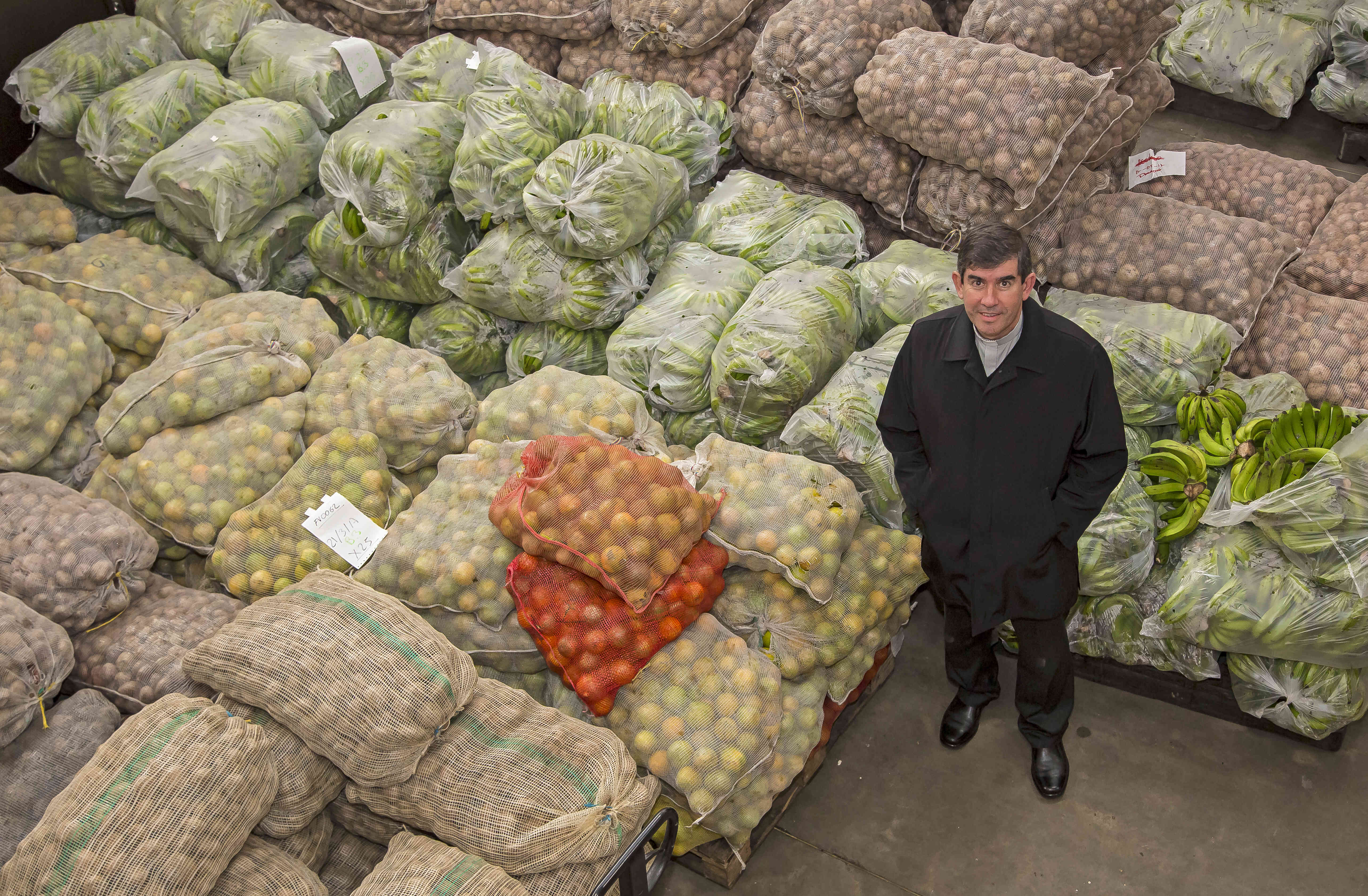 https://arquimedia.s3.amazonaws.com/27/noticias/banco-de-alimentos-01jpg.jpg