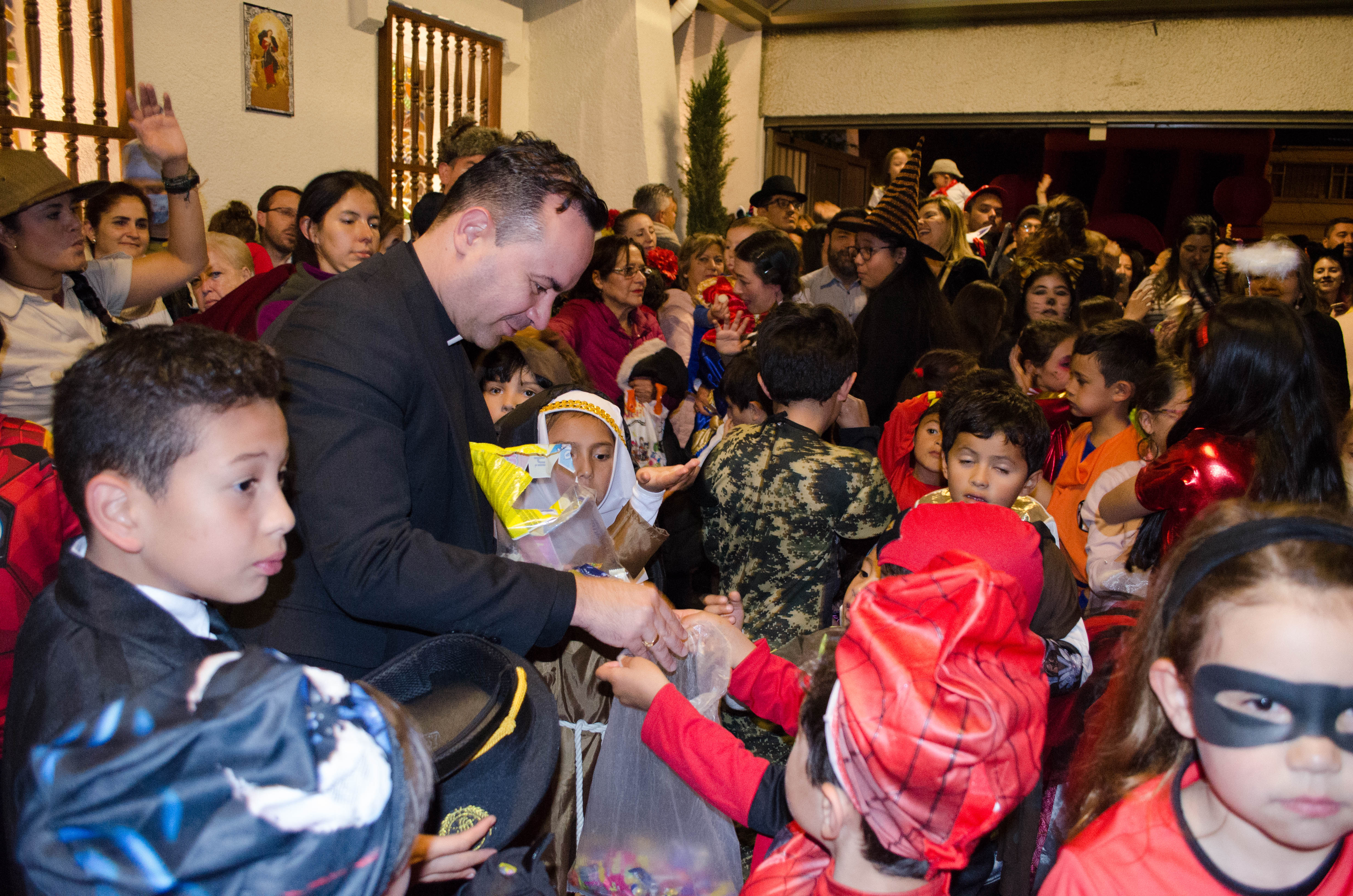 https://arquimedia.s3.amazonaws.com/27/eventos-parroquia/-dsc0043jpg.jpg