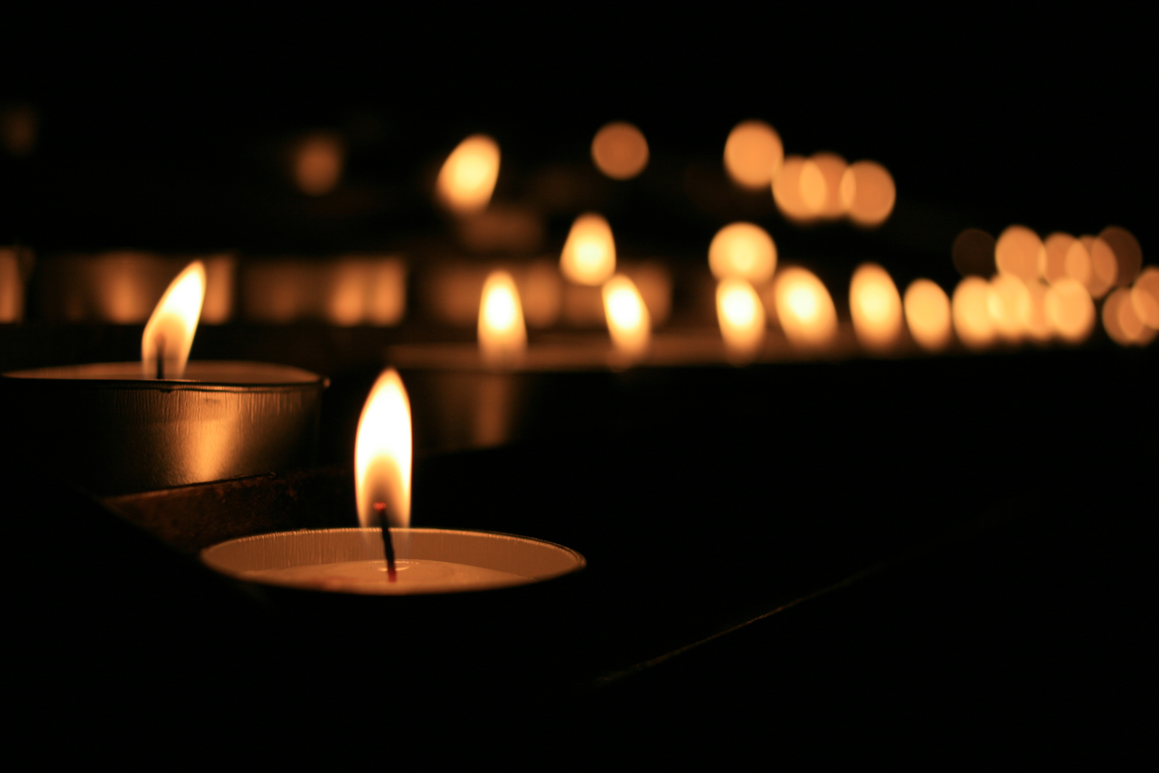 https://arquimedia.s3.amazonaws.com/27/noticias/velas-001jpg.jpg