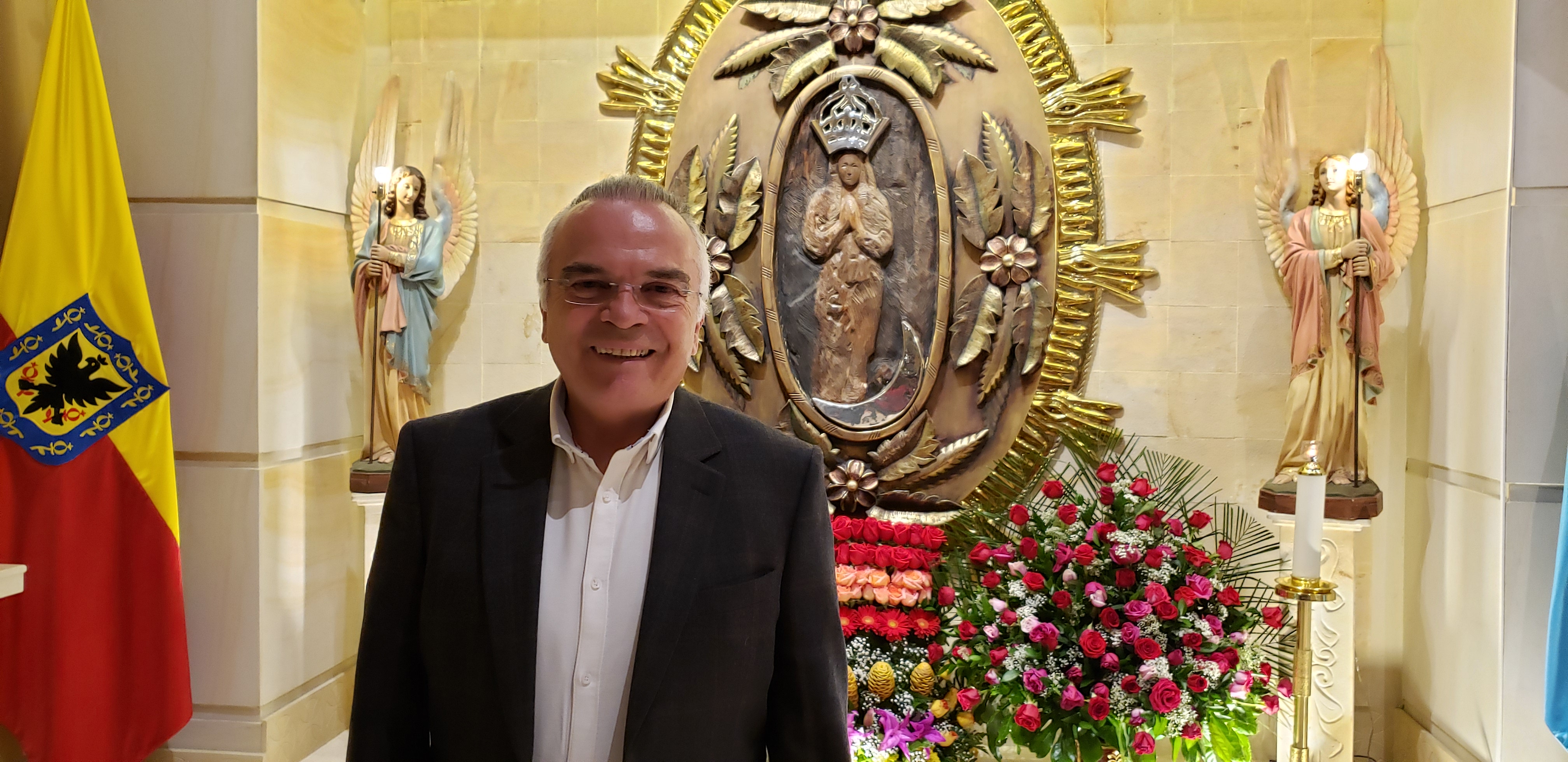 https://arquimedia.s3.amazonaws.com/63/noticias/marino-restrepojpg.jpg