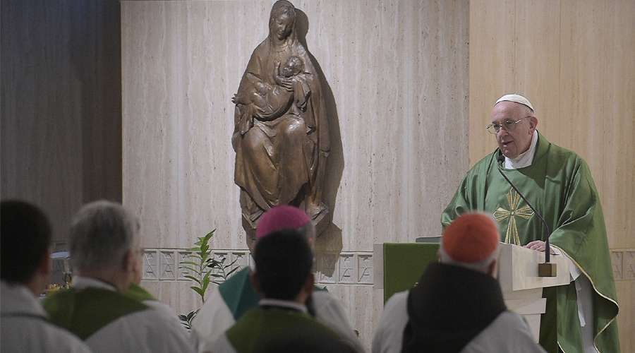 https://arquimedia.s3.amazonaws.com/256/noticias/papafrancisco-misacasasantamarta-18022020-vaticanmediajpg.jpg