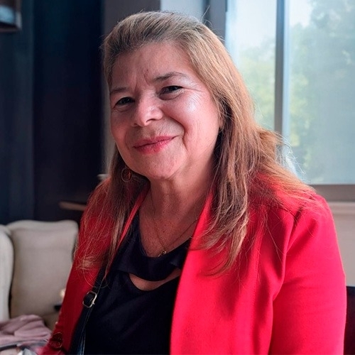 Adela Bustos 1