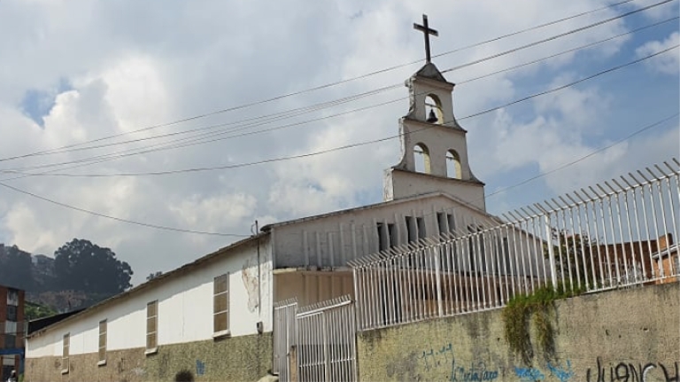 Fachada Parroquia San Marcos de León